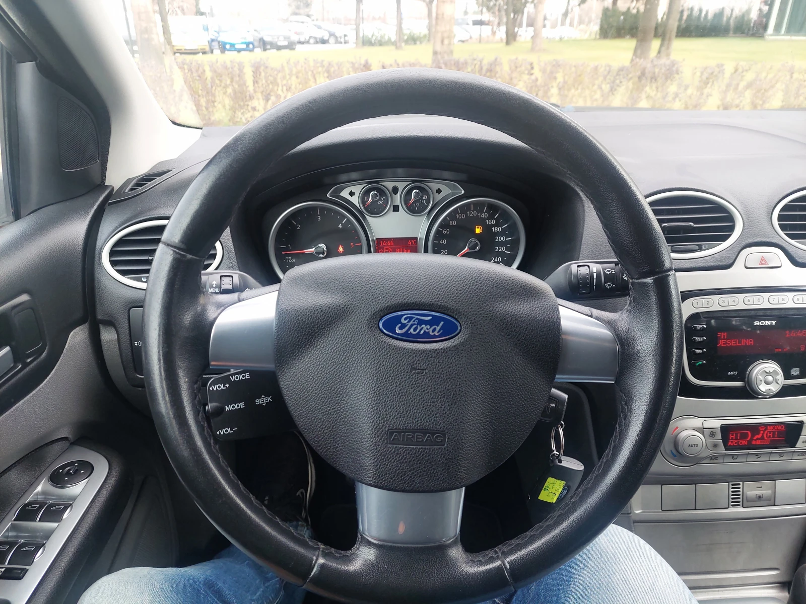 Ford Focus 1, 6d 110ps FACELIFT - изображение 8