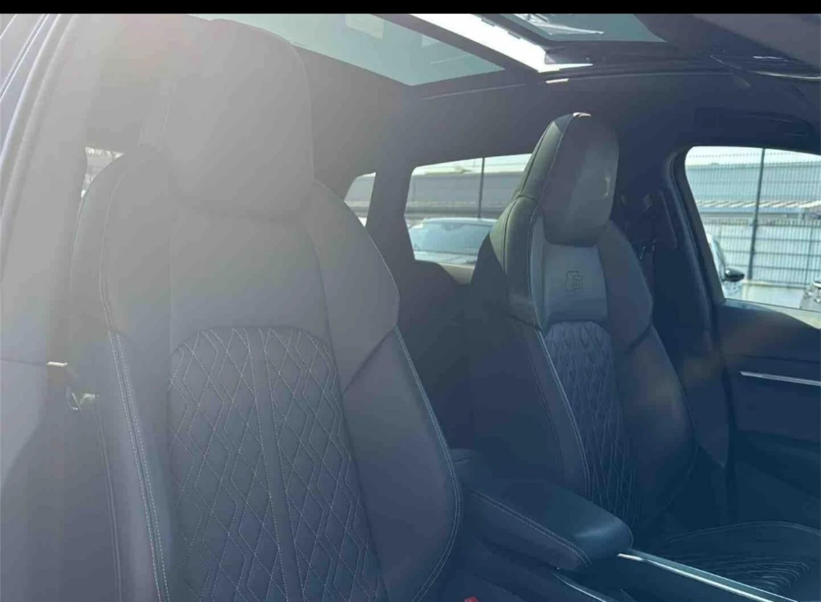 Audi E-Tron Quatro/S line/Pano/360* /S seats/Hud/matrix - изображение 9
