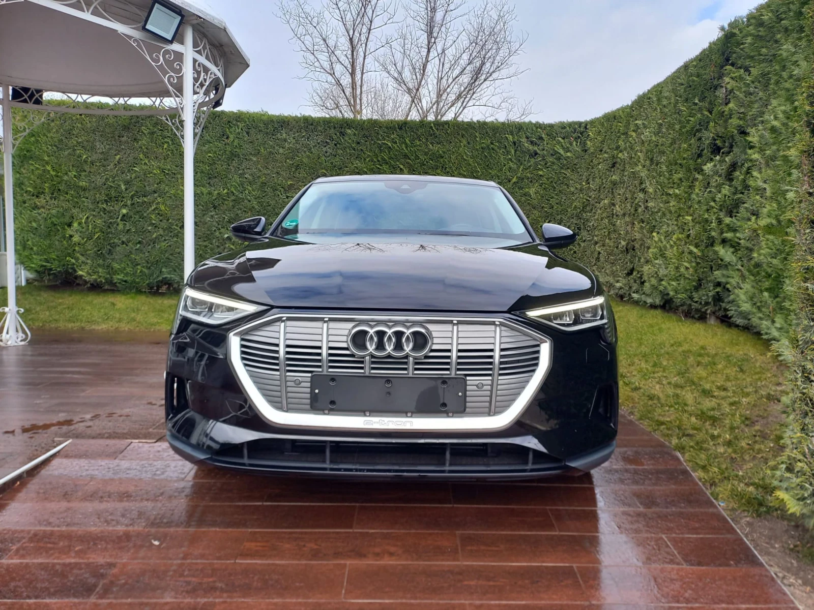 Audi E-Tron Quatro/S line/Pano/360* /S seats/Hud/matrix - изображение 2