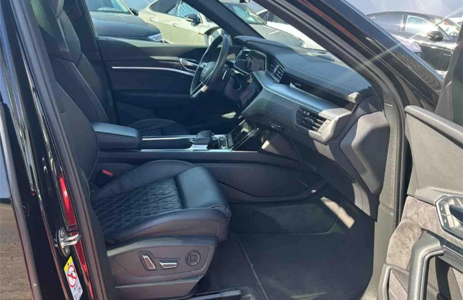 Audi E-Tron Quatro/S line/Pano/360* /S seats/Hud/matrix - изображение 8