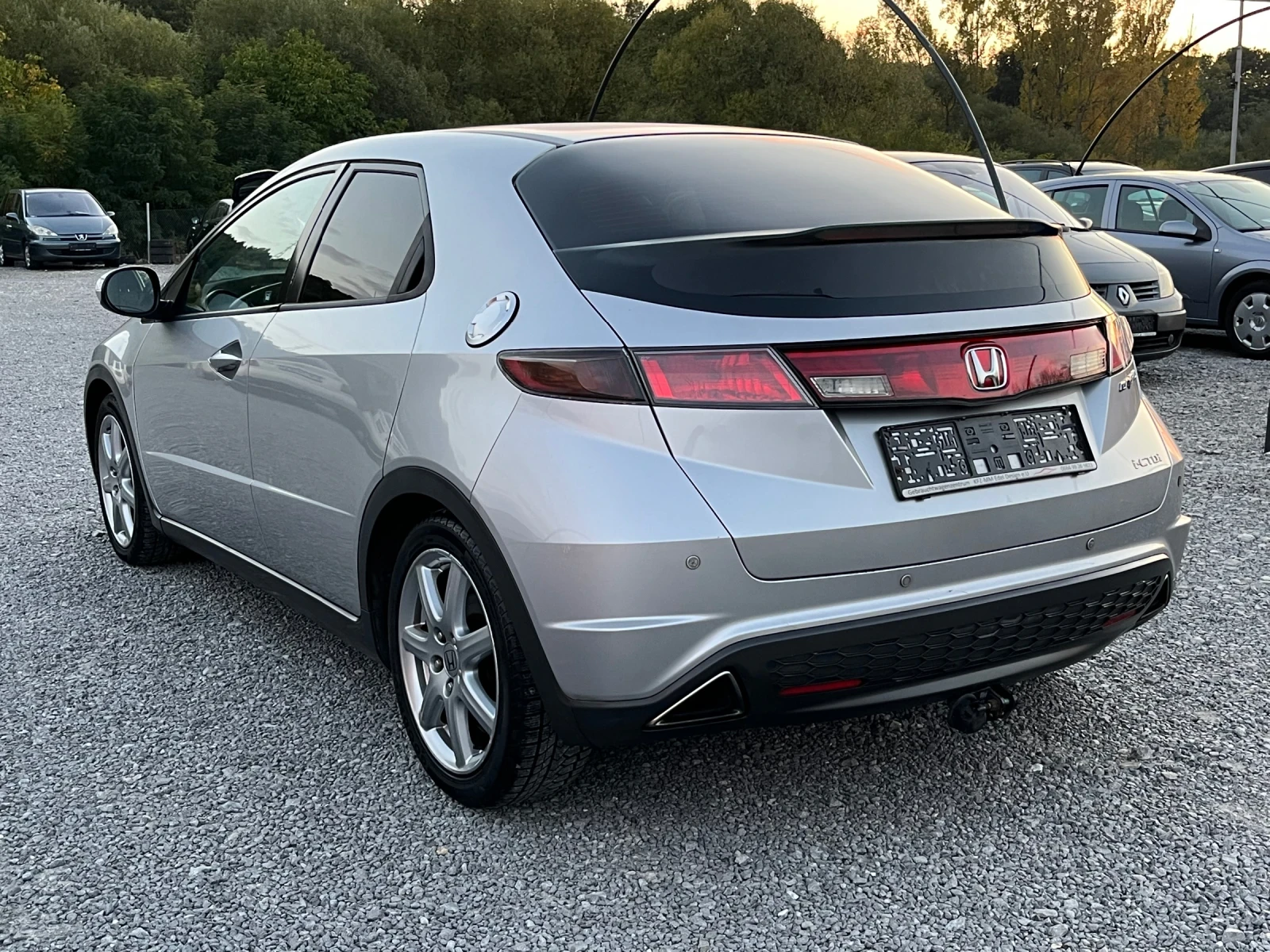 Honda Civic 2.2 i-CTDi - изображение 4