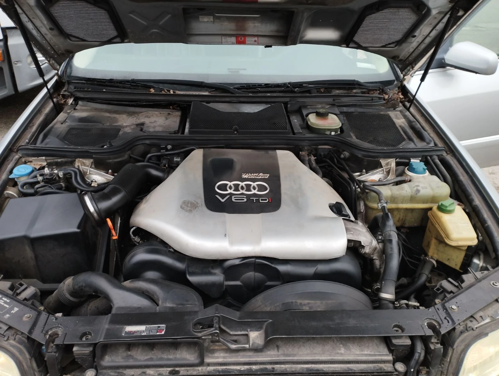 Audi A8 2.5TDI - изображение 10