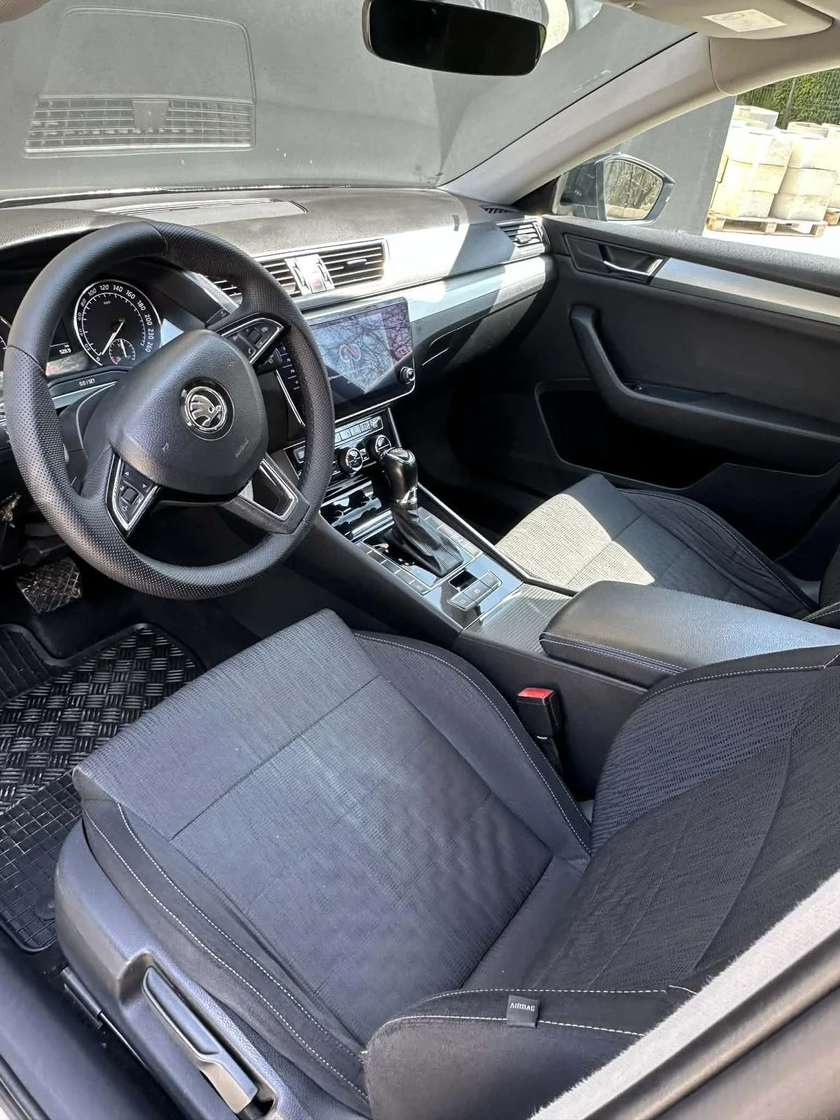 Skoda Superb, снимка 9 - Автомобили и джипове - 54314638