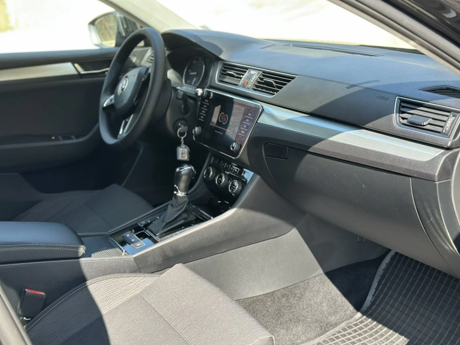 Skoda Superb, снимка 3 - Автомобили и джипове - 54314638