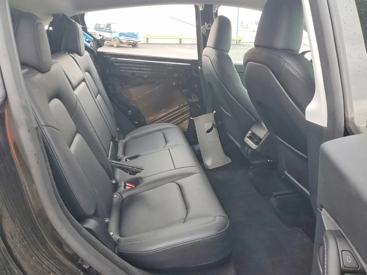 Tesla Model Y, снимка 10 - Автомобили и джипове - 54599592