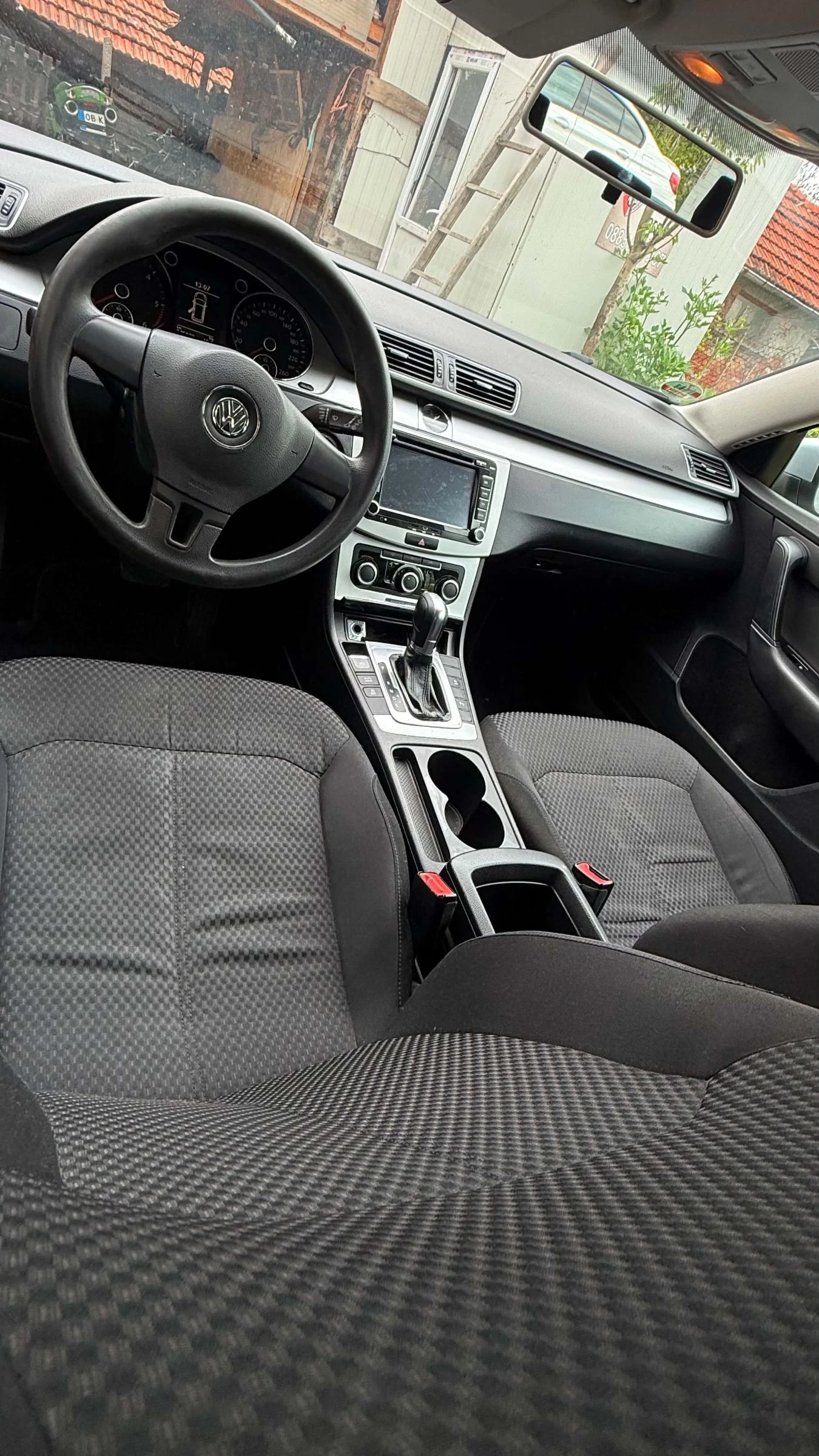 VW Passat 2.0 тди  170к.с. 2012г.  Автомат, снимка 8 - Автомобили и джипове - 54607963