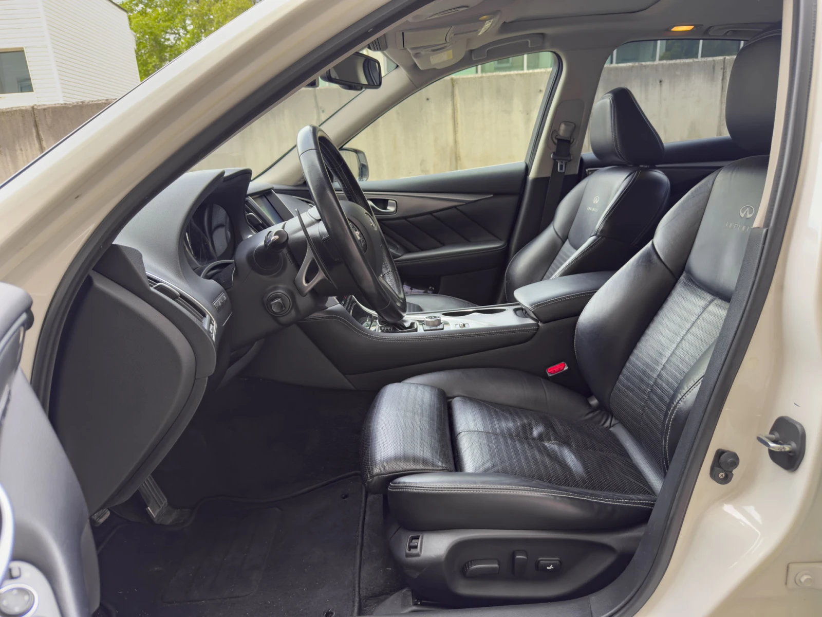 Infiniti Q50 S Hybrid AWD, снимка 15 - Автомобили и джипове - 55420235