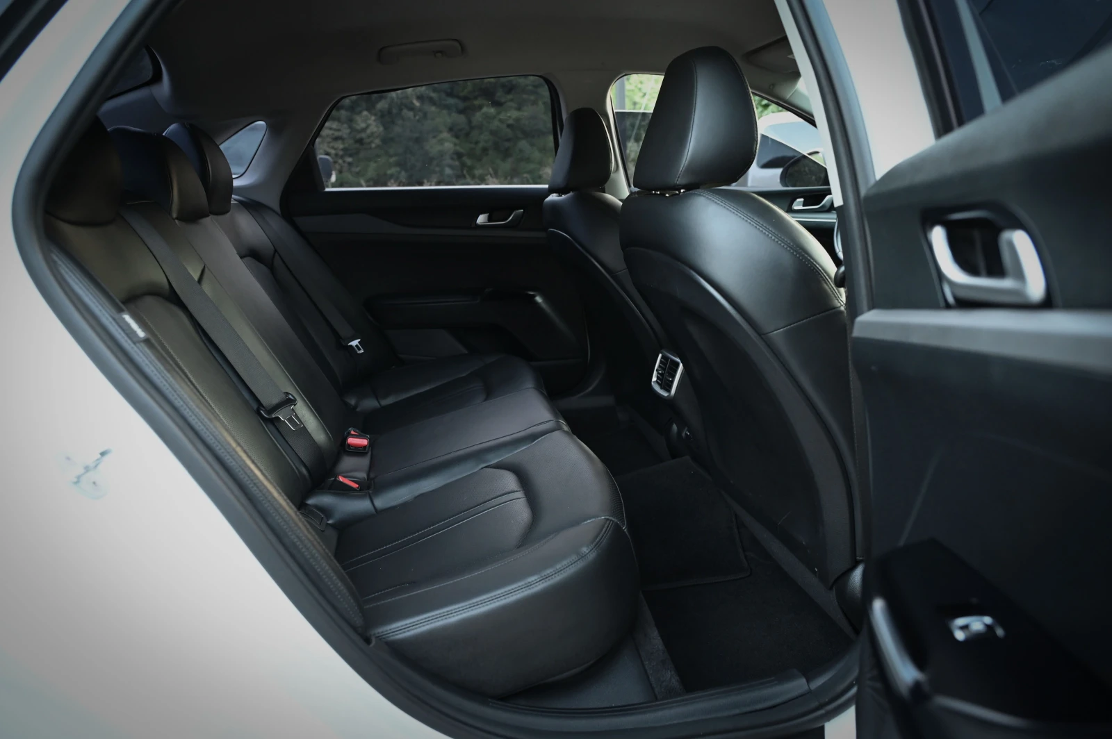 Kia K5 2.0 LPI / 58 хил.км !!!, снимка 12 - Автомобили и джипове - 55462222