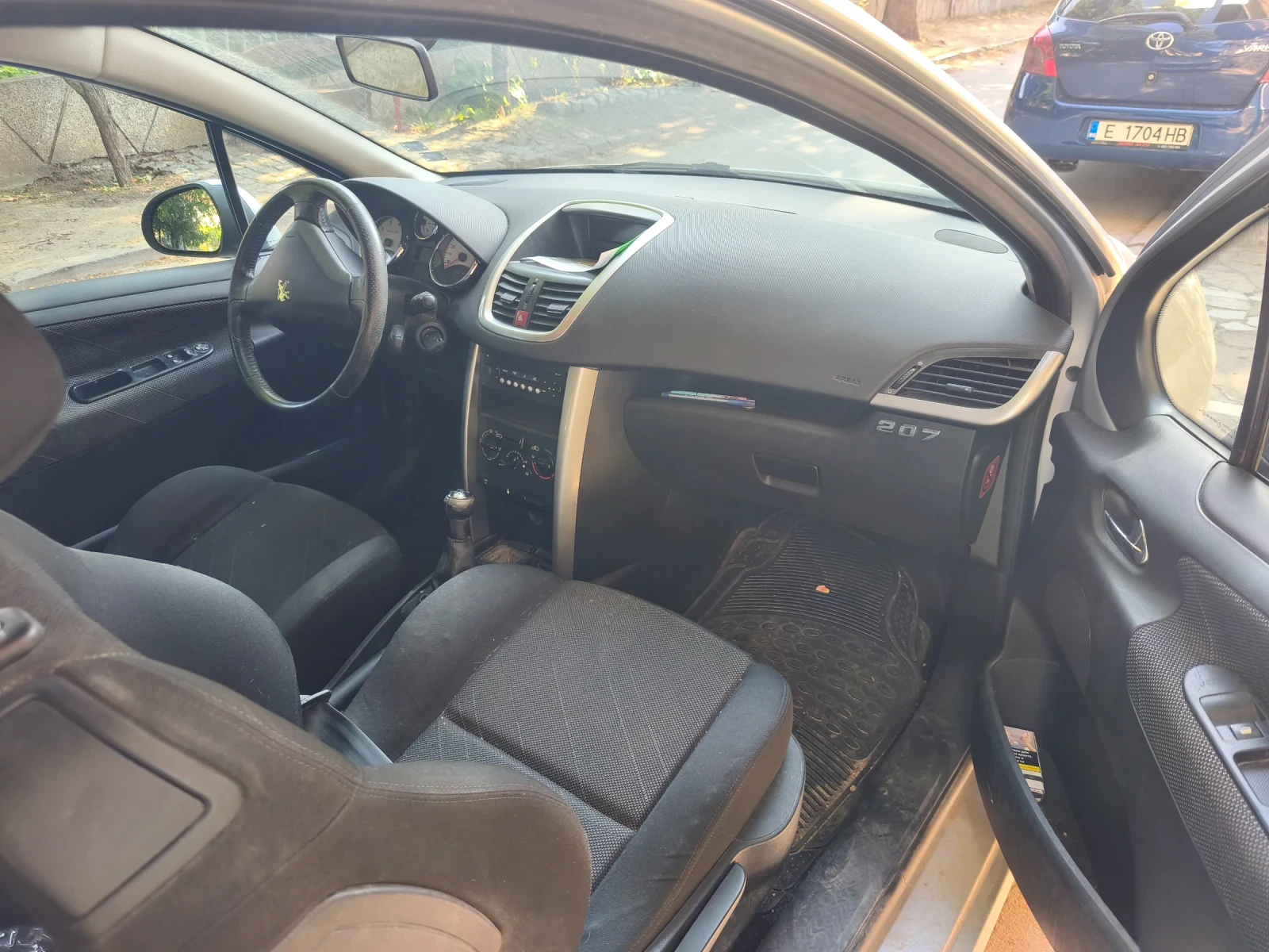 Peugeot 207, снимка 5 - Автомобили и джипове - 55649389