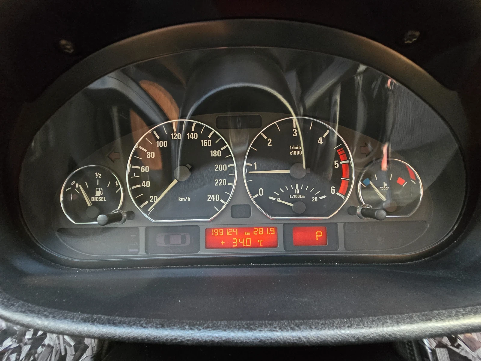 BMW 320, снимка 8 - Автомобили и джипове - 55827001
