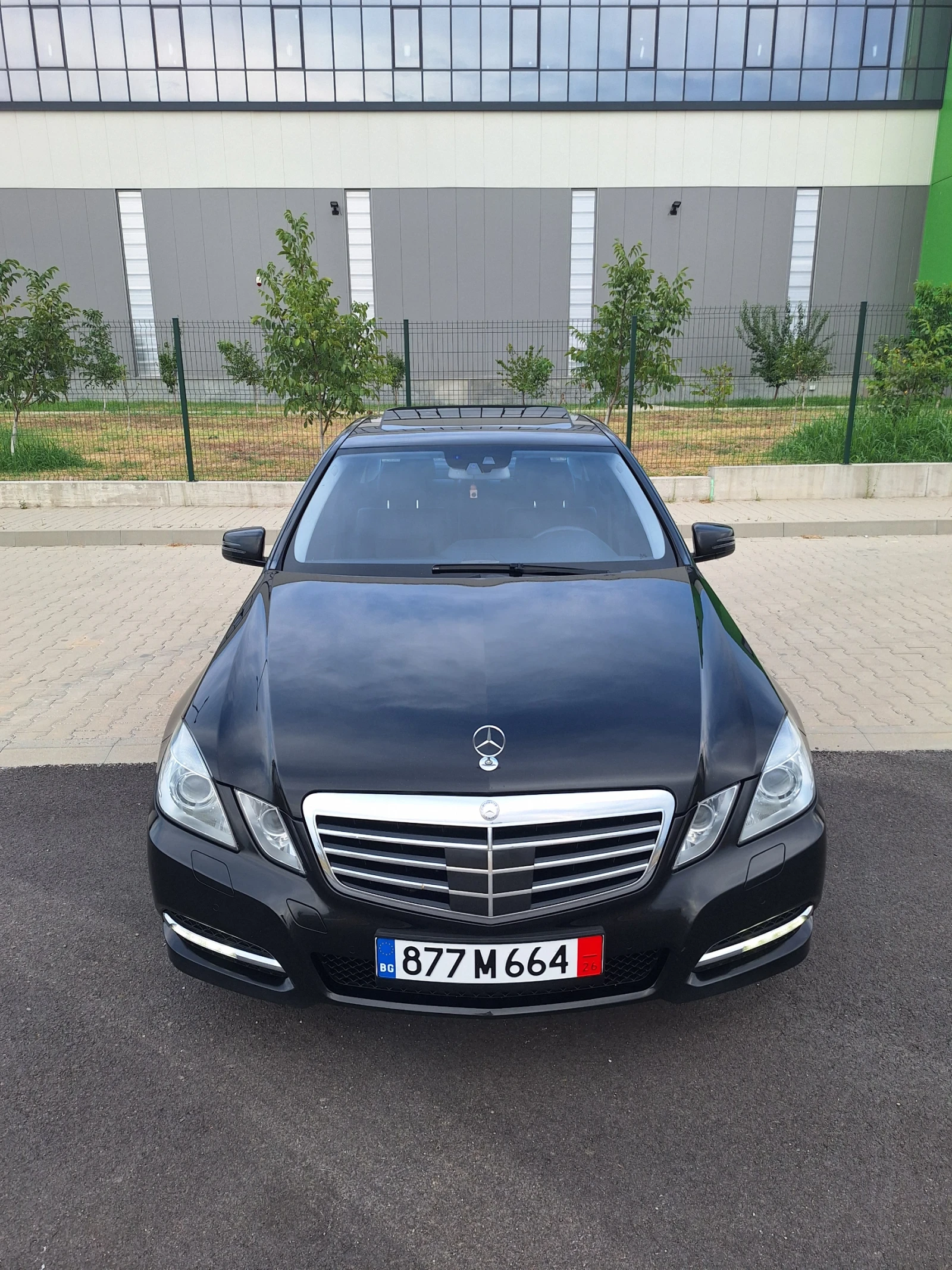 Mercedes-Benz E 350 3.5 CDI Avantgarde , снимка 5 - Автомобили и джипове - 55932325