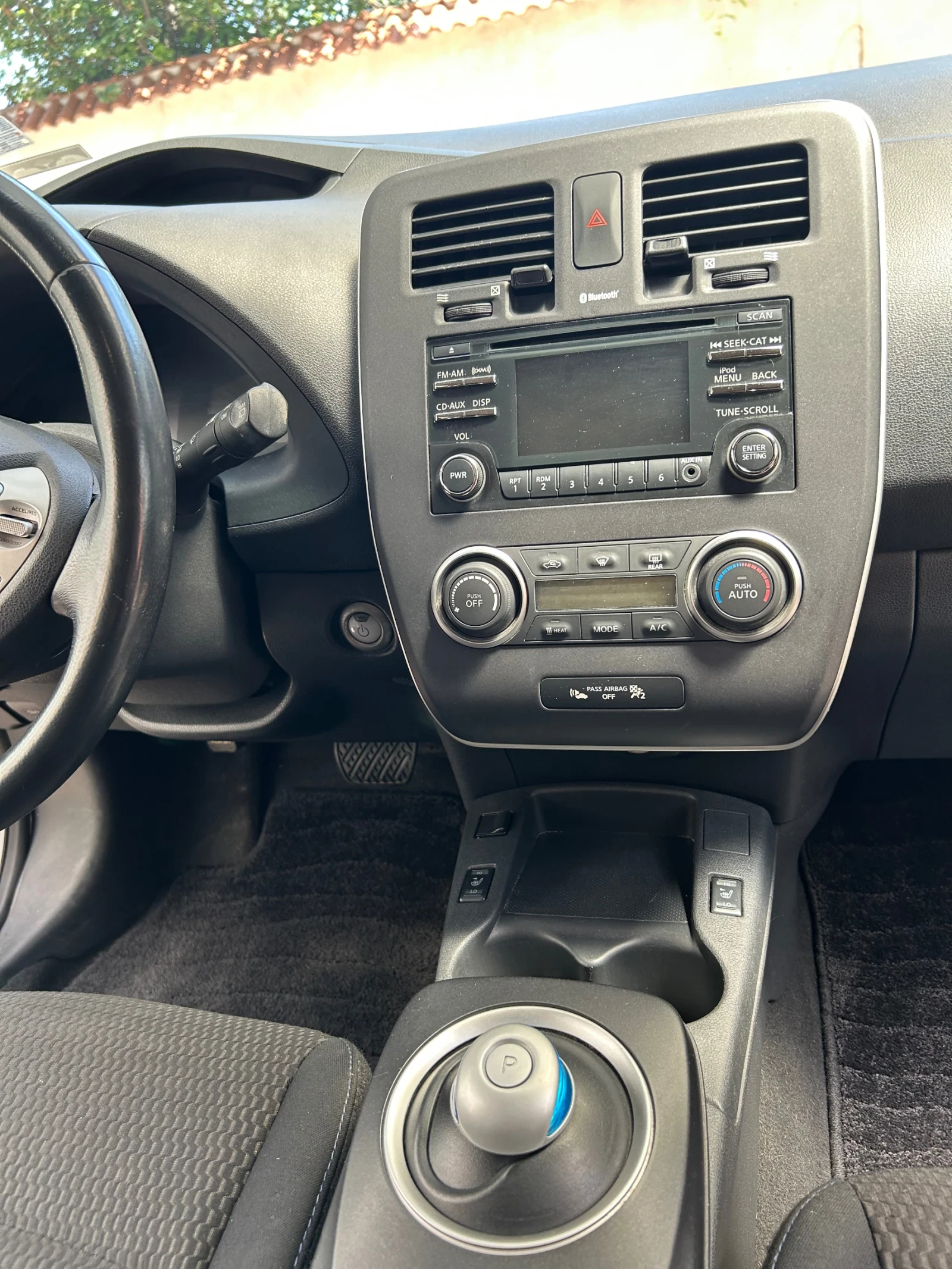Nissan Leaf , снимка 9 - Автомобили и джипове - 55960915