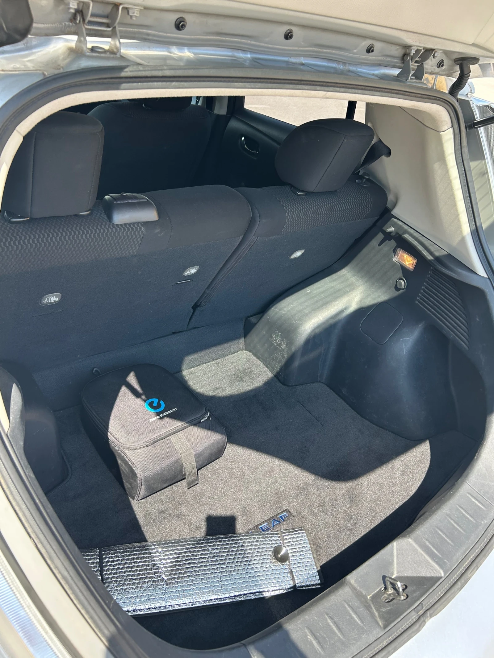 Nissan Leaf , снимка 5 - Автомобили и джипове - 55960915