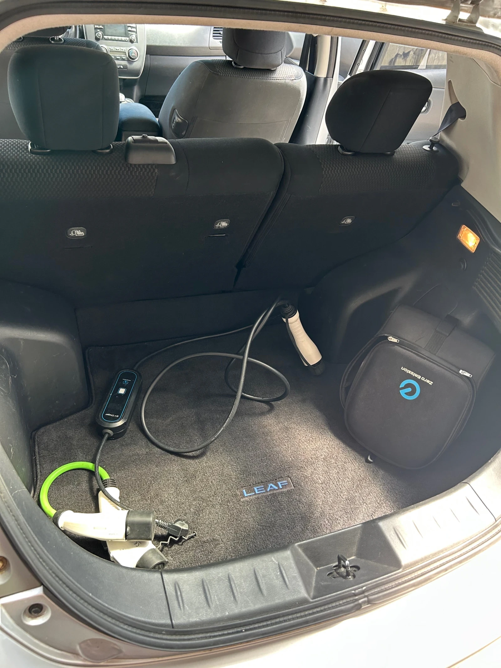 Nissan Leaf , снимка 13 - Автомобили и джипове - 55960915