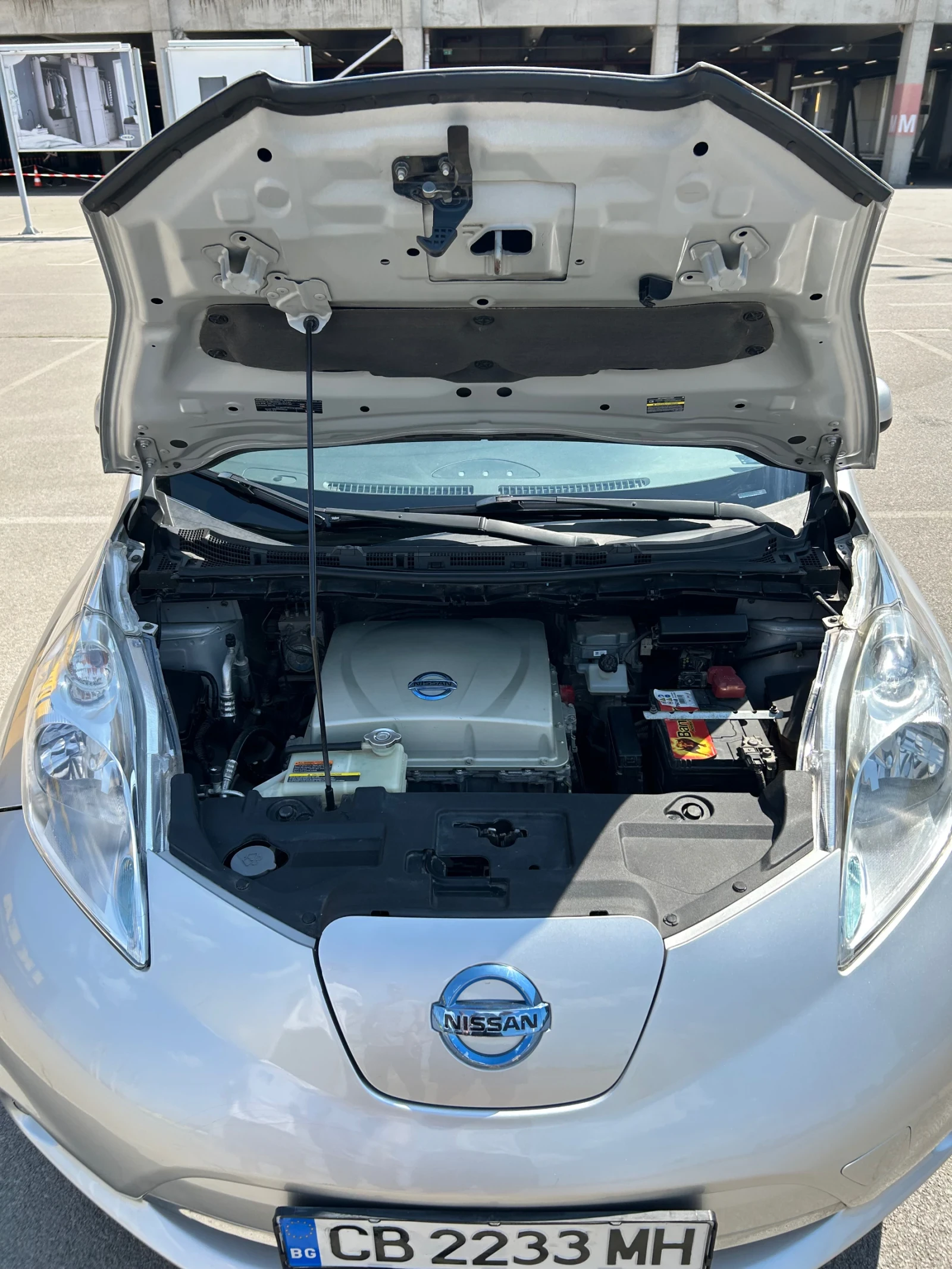 Nissan Leaf , снимка 4 - Автомобили и джипове - 55960915