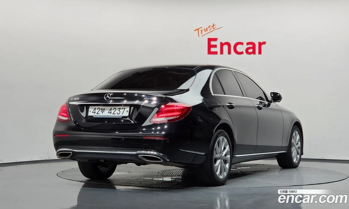 Mercedes-Benz E 300 E300 4MATIC Exclusive Standard | Mobile.bg � ����������� 2