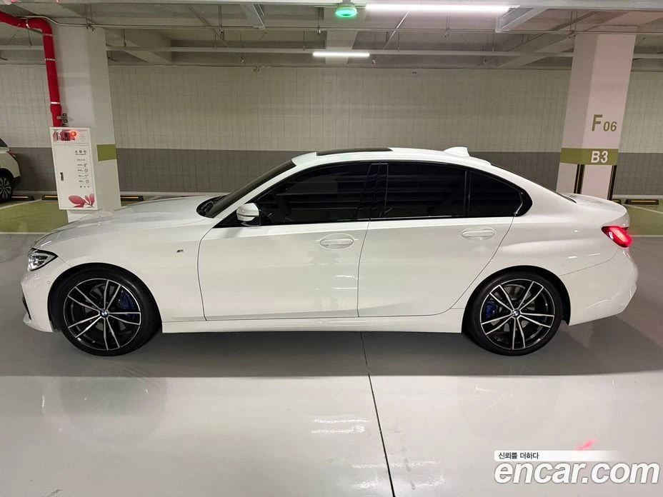 BMW 330 330i xDrive M Sport, снимка 6 - Автомобили и джипове - 56156617