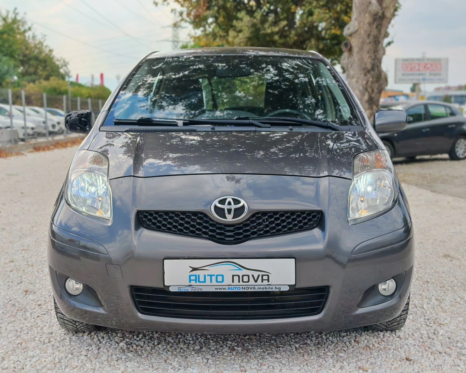 Toyota Yaris 1.4 90 К.С. ДИЗЕЛ! , снимка 2 - Автомобили и джипове - 56168515