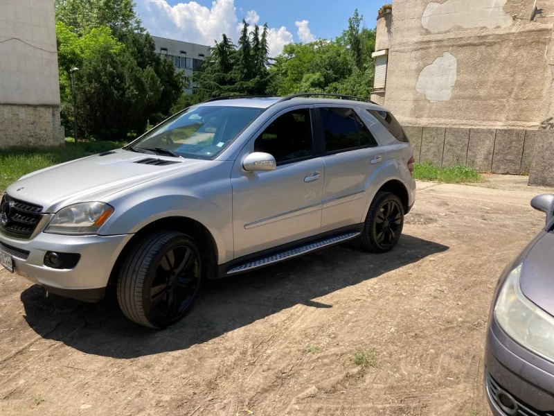 Mercedes-Benz ML 500 306ks на пружини джанти r20 с газова, снимка 5 - Автомобили и джипове - 47392242