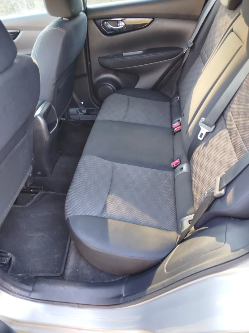 Nissan Qashqai 1.2 DIG-T, снимка 7 - Автомобили и джипове - 52617389