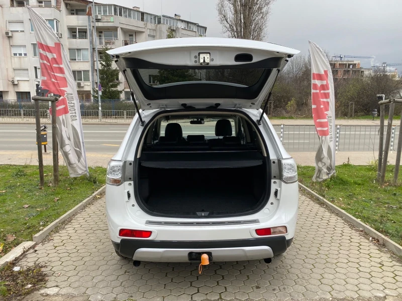 Mitsubishi Outlander 2.0PHEV/4x4, снимка 16 - Автомобили и джипове - 52707029