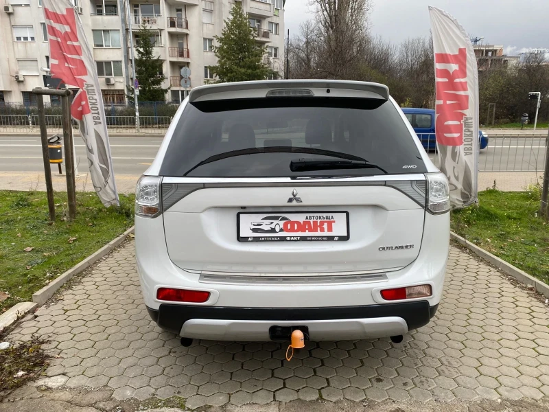 Mitsubishi Outlander 2.0PHEV/4x4, снимка 5 - Автомобили и джипове - 52707029