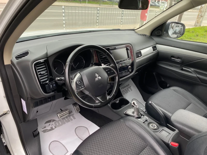 Mitsubishi Outlander 2.0PHEV/4x4, снимка 7 - Автомобили и джипове - 52707029