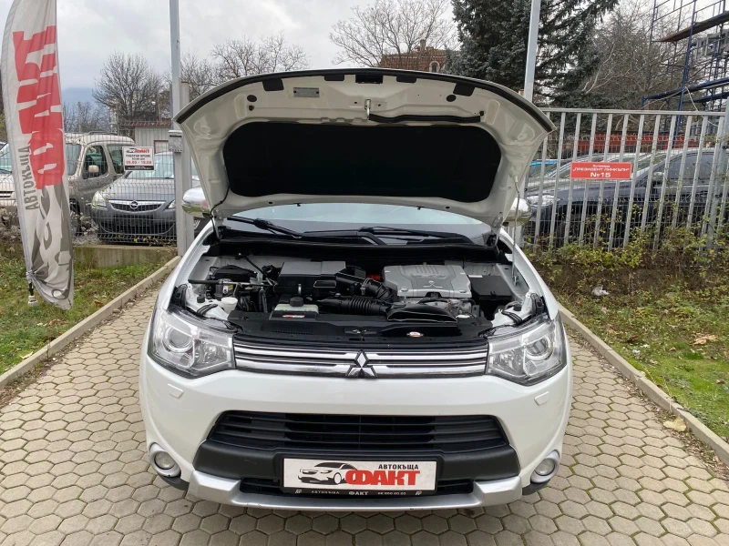 Mitsubishi Outlander 2.0PHEV/4x4, снимка 17 - Автомобили и джипове - 52707029