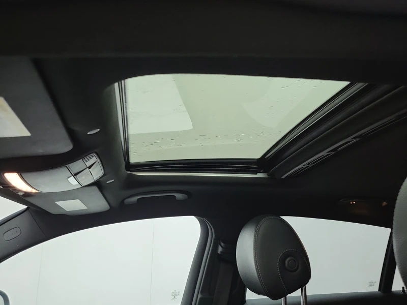 Mercedes-Benz GLC 300 AMG-Line * Без забележки * CARFAX * , снимка 12 - Автомобили и джипове - 53502115