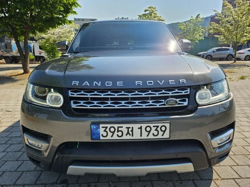 Land Rover Range Rover Sport 3.0D, снимка 2 - Автомобили и джипове - 54500571