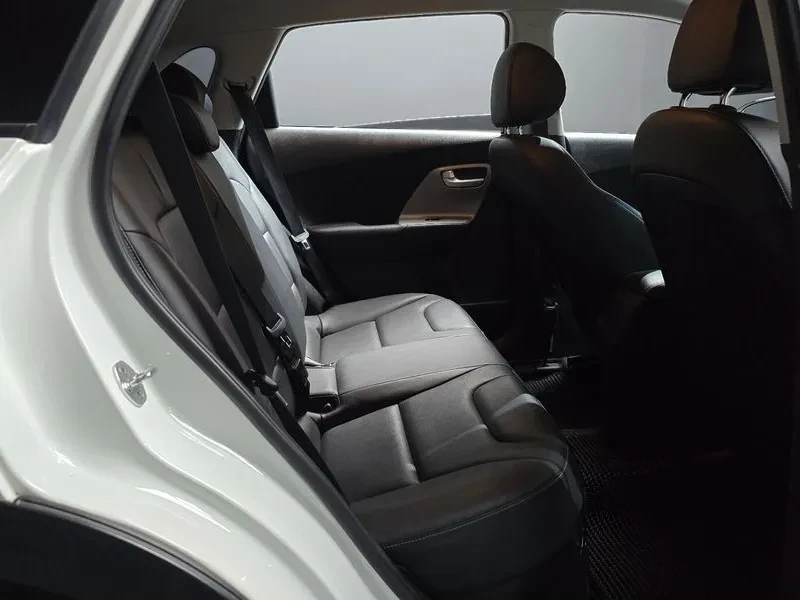 Kia Niro LUXURY ПОДГРЕВ* КАМЕРА* ПАРКТРОНИК* НАВИГАЦИЯ, снимка 11 - Автомобили и джипове - 56655710