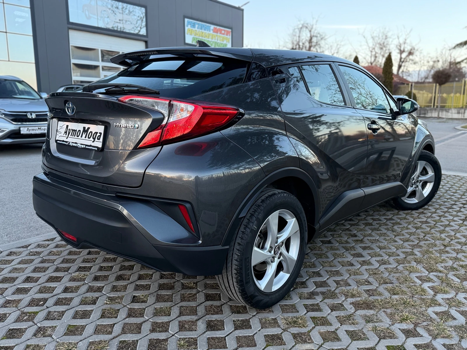 Toyota C-HR 1.8 HYBRID - изображение 4