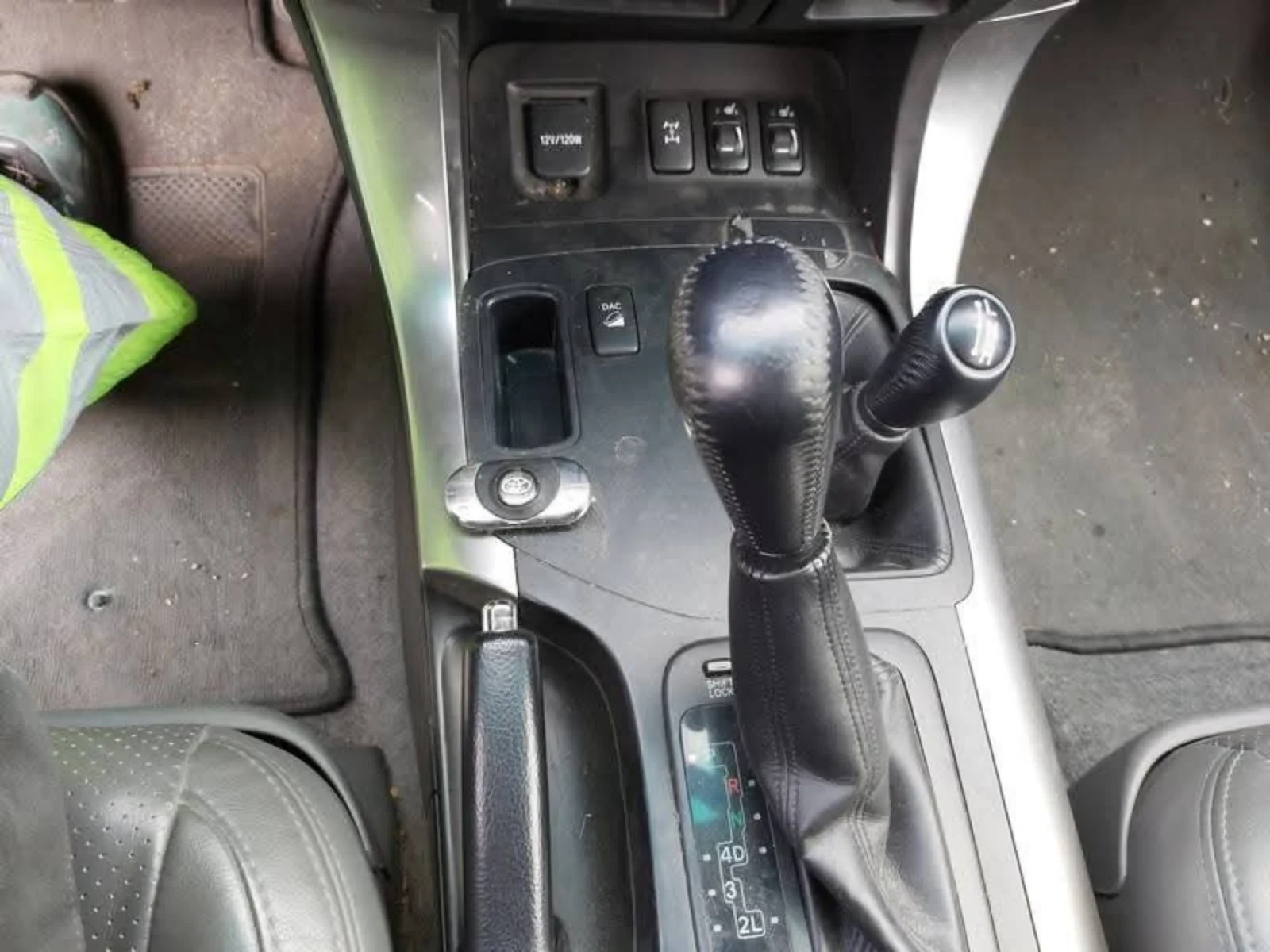 Toyota Land cruiser 3.0 D-4D | 166кс | Автоматик 5 скорости | Обслужен - изображение 7