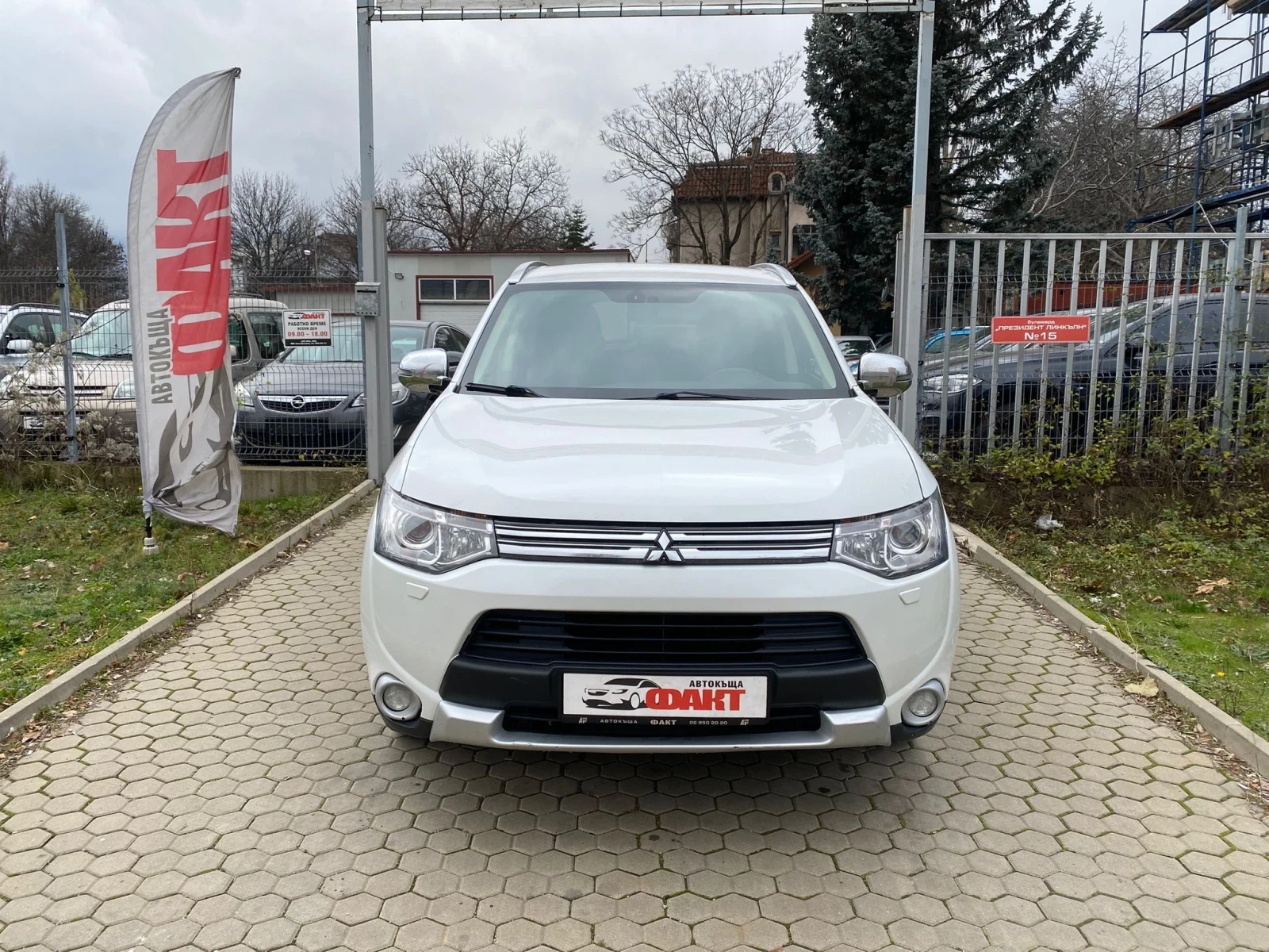 Mitsubishi Outlander 2.0PHEV/4x4 | Mobile.bg   2