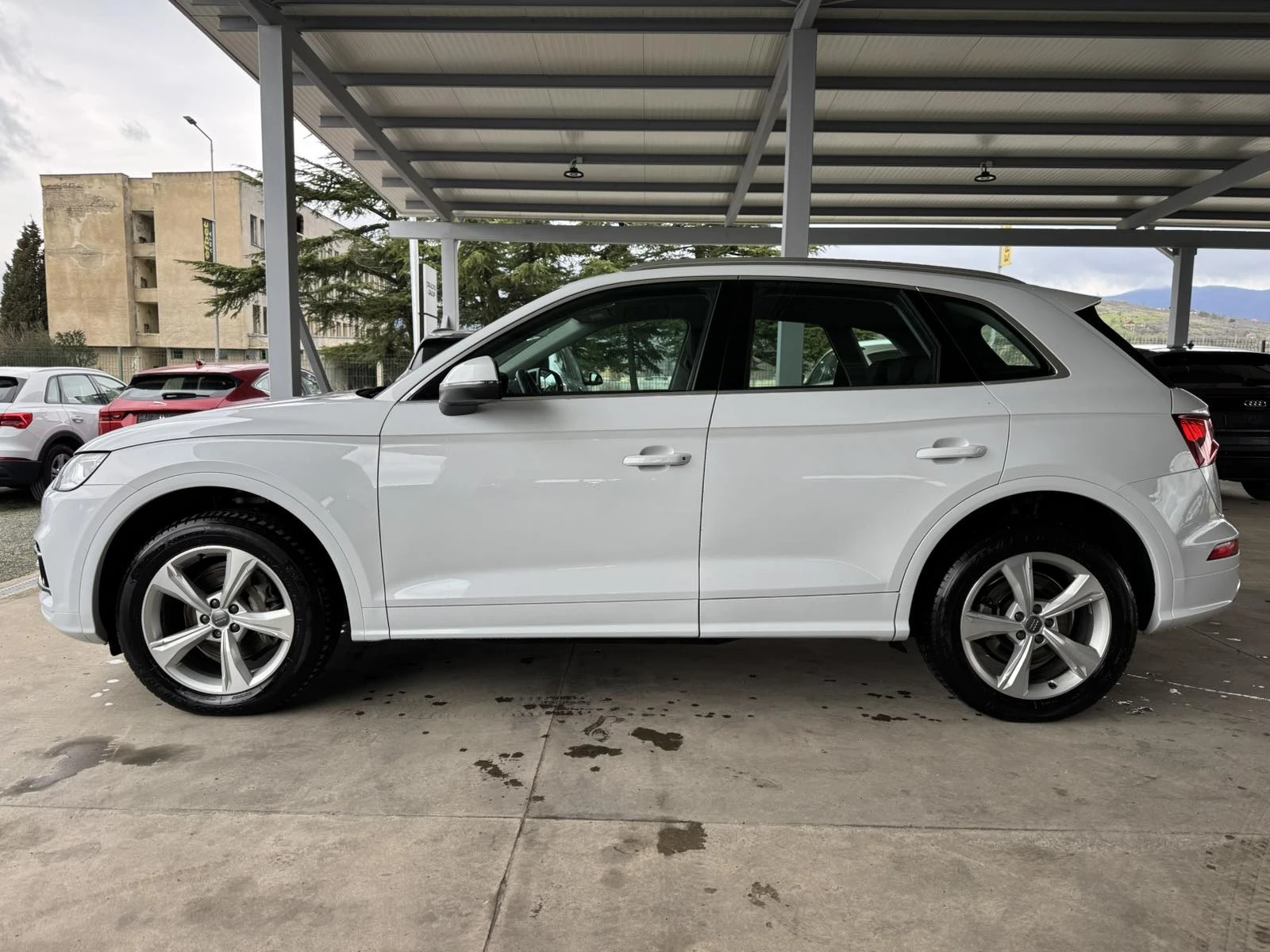 Audi Q5 40TDI* 190ps* Distronic* quattro* ����* ������ | Mobile.bg � ����������� 2