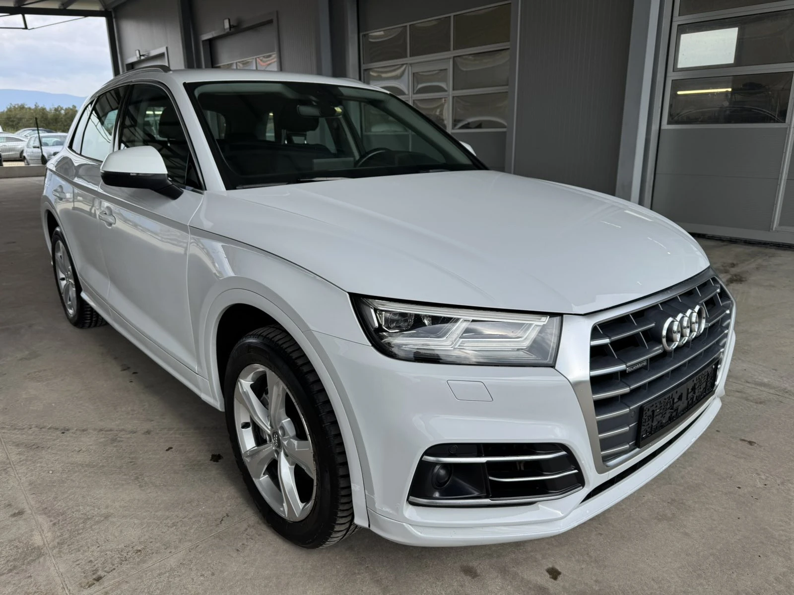 Audi Q5 40TDI* 190ps* Distr* quattro* ����* ������ | Mobile.bg � ����������� 7