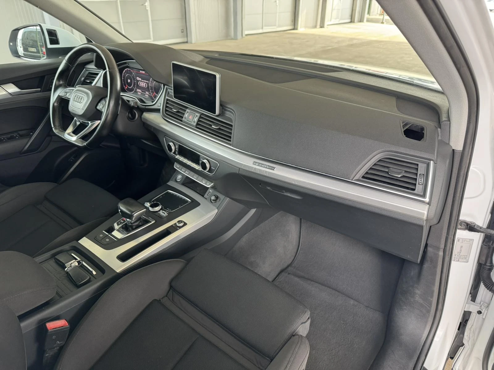 Audi Q5 40TDI* 190ps* Distr* quattro* ����* ������ | Mobile.bg � ����������� 10