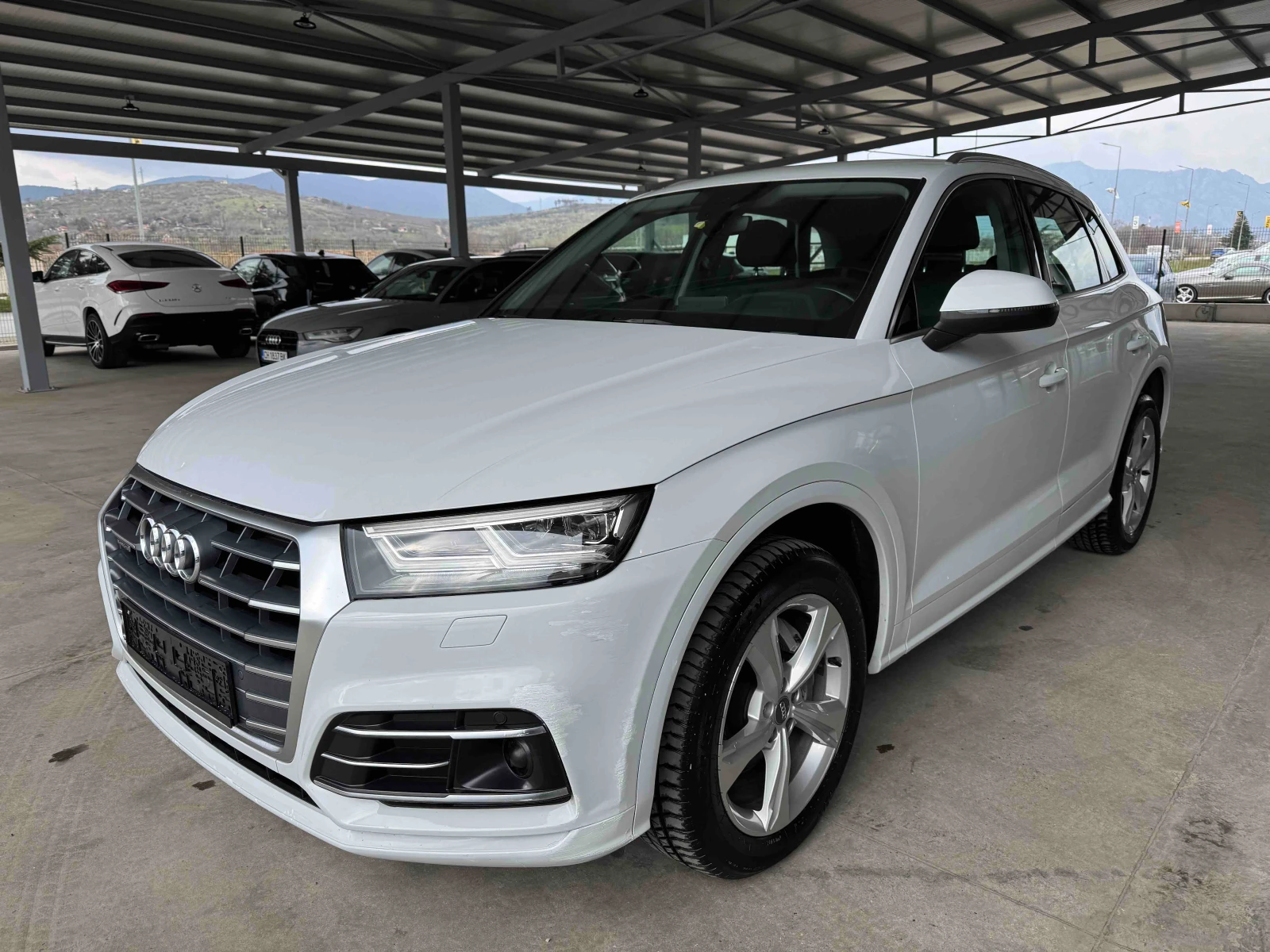 Audi Q5 40TDI* 190ps* Distr* quattro* НАВИ* КАМЕРА