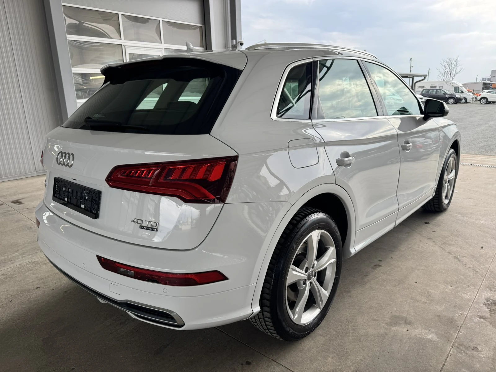 Audi Q5 40TDI* 190ps* Distr* quattro* ����* ������ | Mobile.bg � ����������� 5