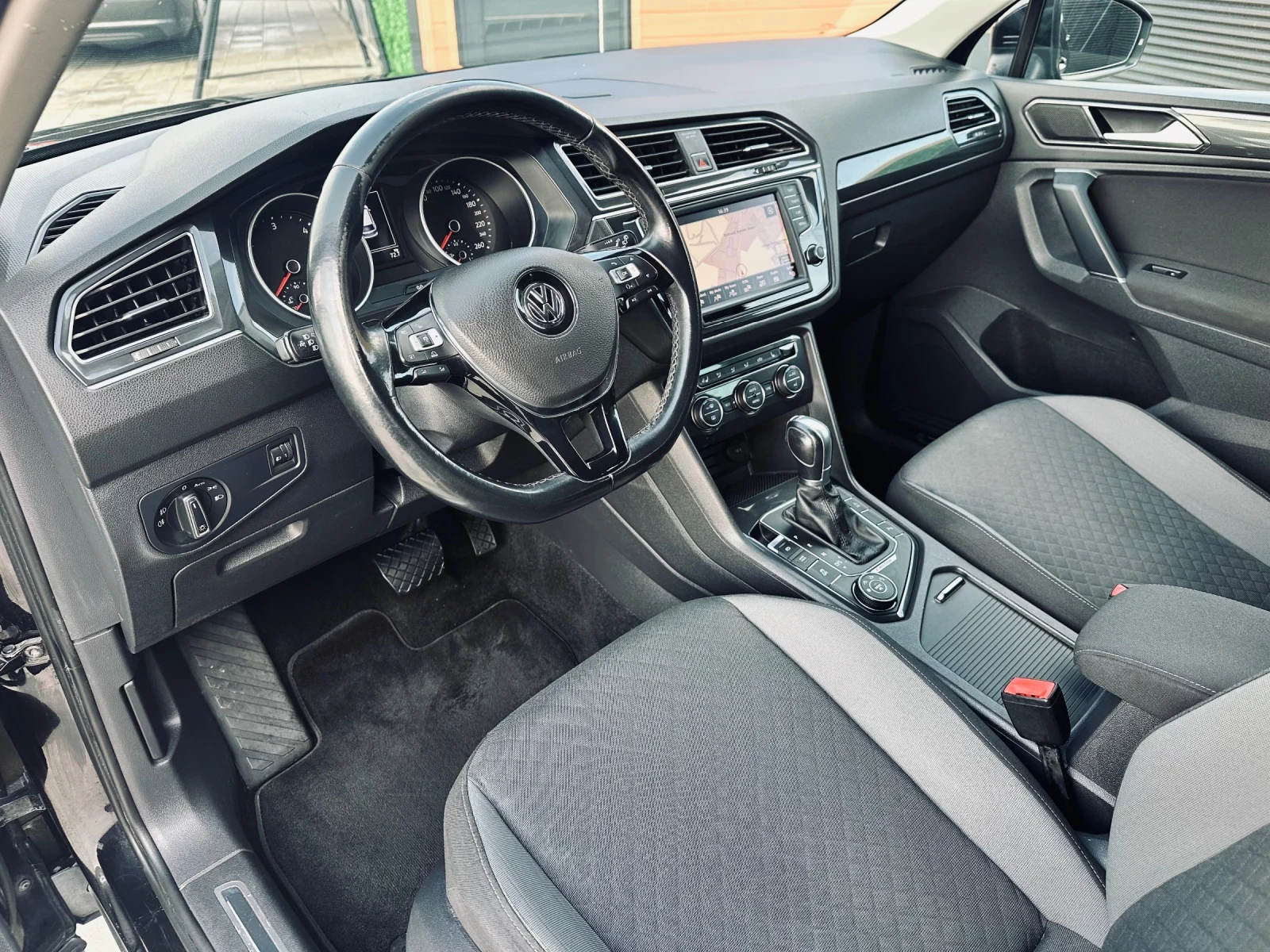 VW Tiguan 2.0TDI/DSG/4-moton/Distonic/Navi/ | Mobile.bg � ����������� 9