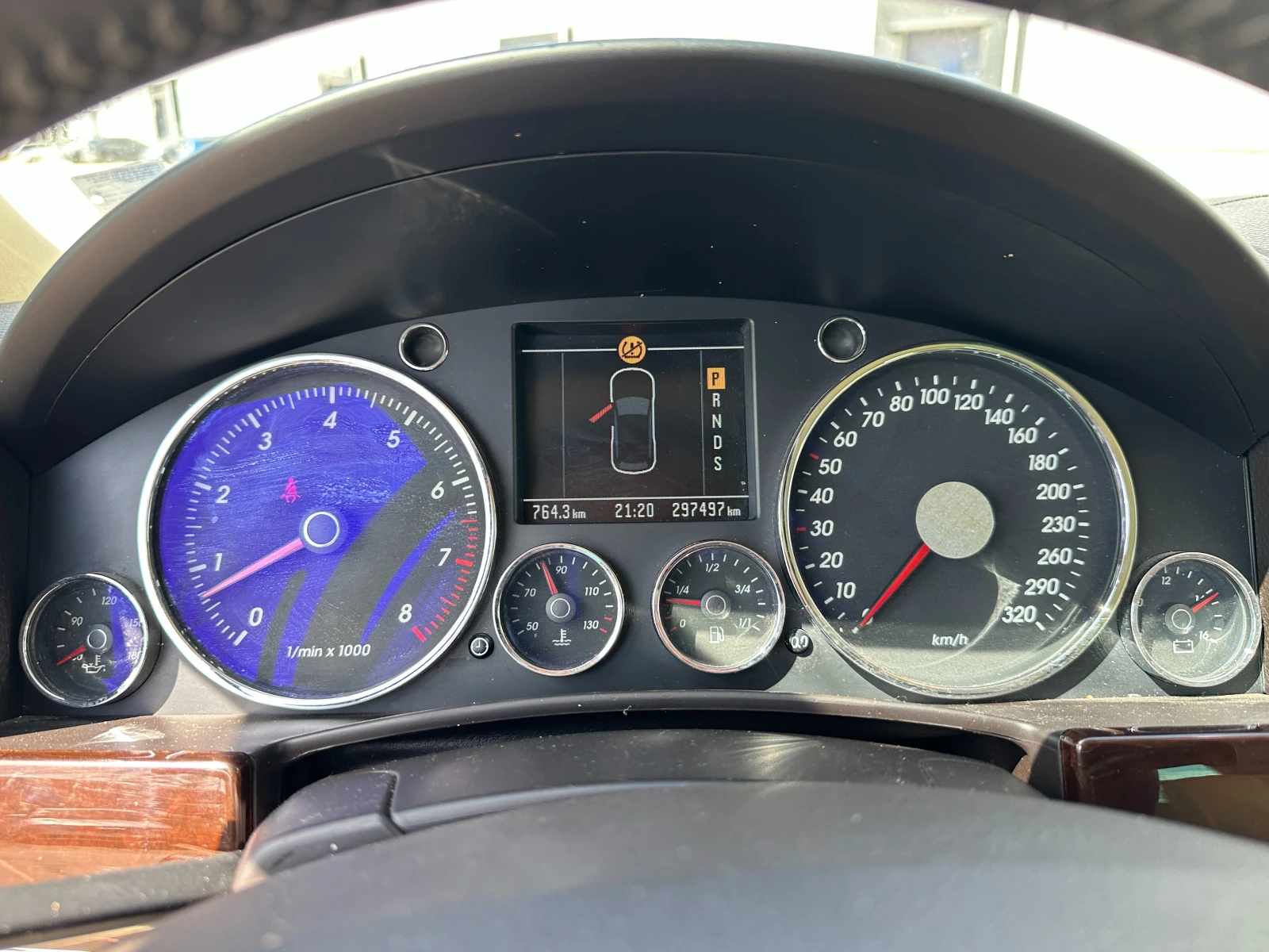 VW Touareg 4.2i с ГАЗ, снимка 16 - Автомобили и джипове - 54256571