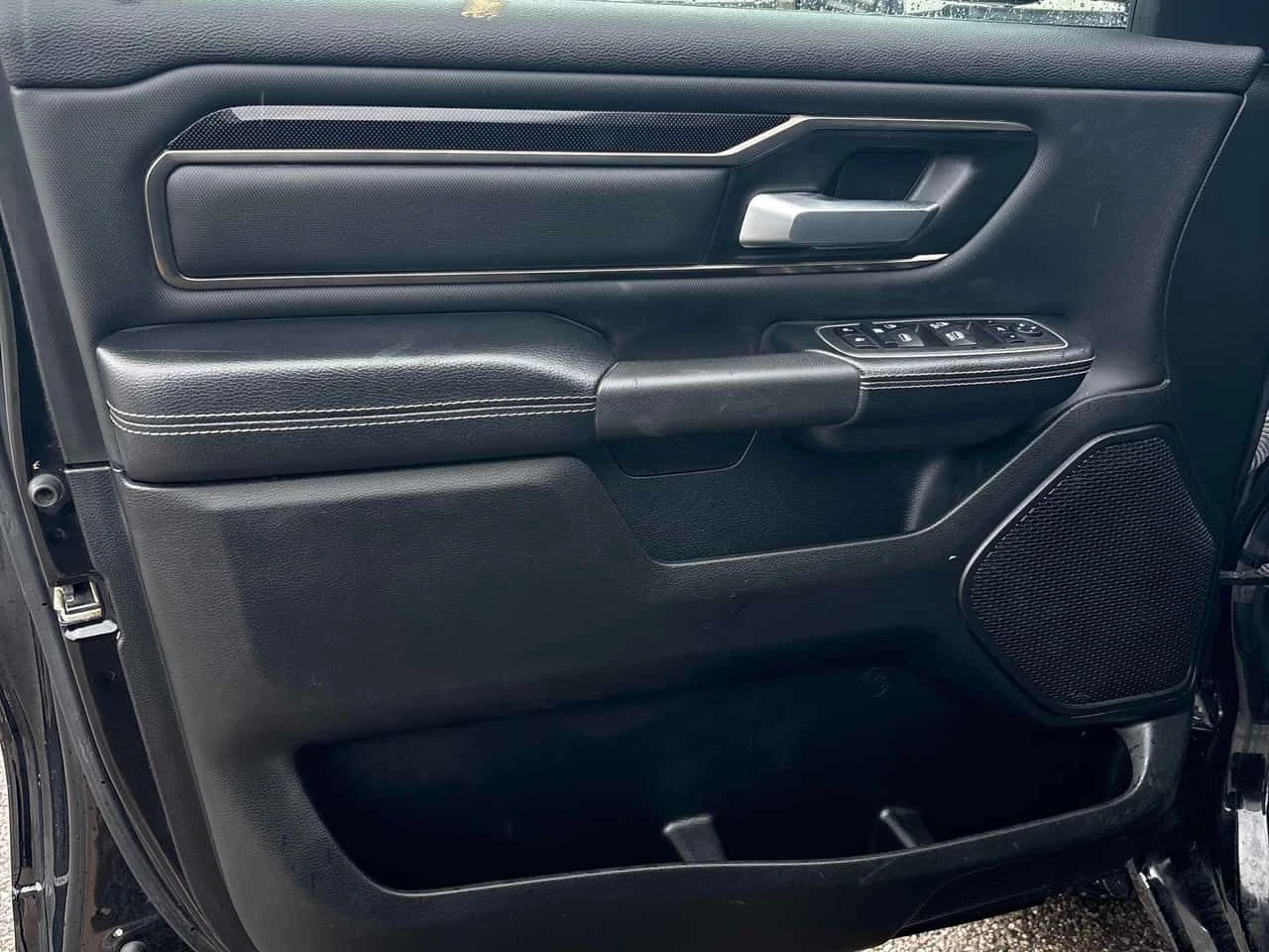 Dodge RAM 1500 | Sport | ПАНОРАМА | CARFAX | ПОДГРЕВ  | , снимка 12 - Автомобили и джипове - 54460260