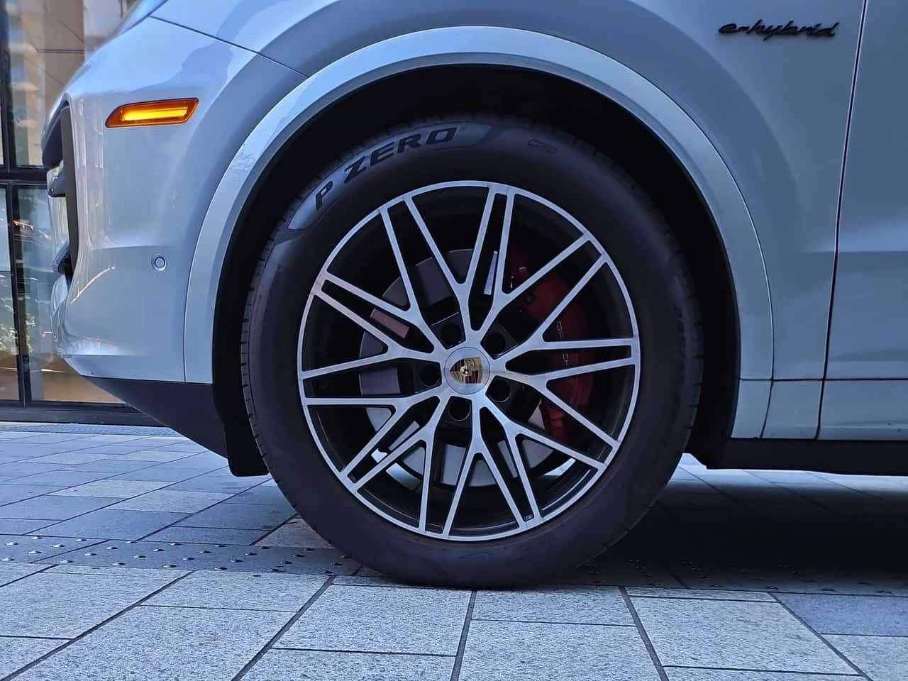 Porsche Cayenne S E Hybrid / 360 / DIS / MATRIX / АВТОКРЕДИТ, снимка 7 - Автомобили и джипове - 54906336