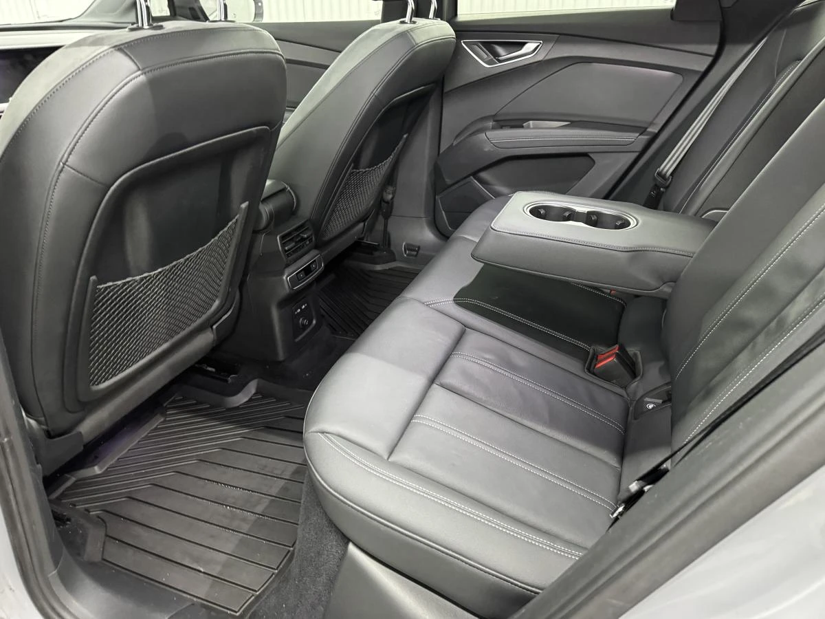 Audi Q4 e-tron quattro Komfort 50, снимка 14 - Автомобили и джипове - 55094648