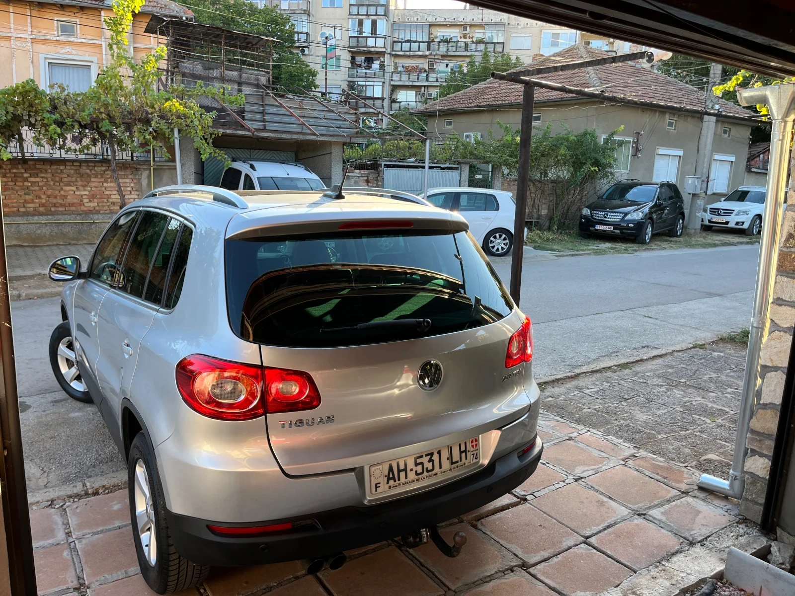 VW Tiguan DSG-4x4-Full-BiXenon, снимка 5 - Автомобили и джипове - 55971680