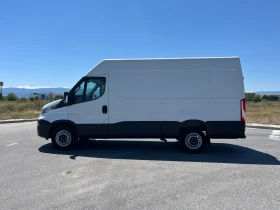Iveco Daily 35S14 L2H2 140KC ЕВРО 6C ZF-АВТ. ПЕРФЕКТЕН, снимка 2