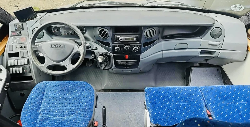 Iveco Daily Стъклопакет webasto телма двоен клима, снимка 12 - Бусове и автобуси - 52441807
