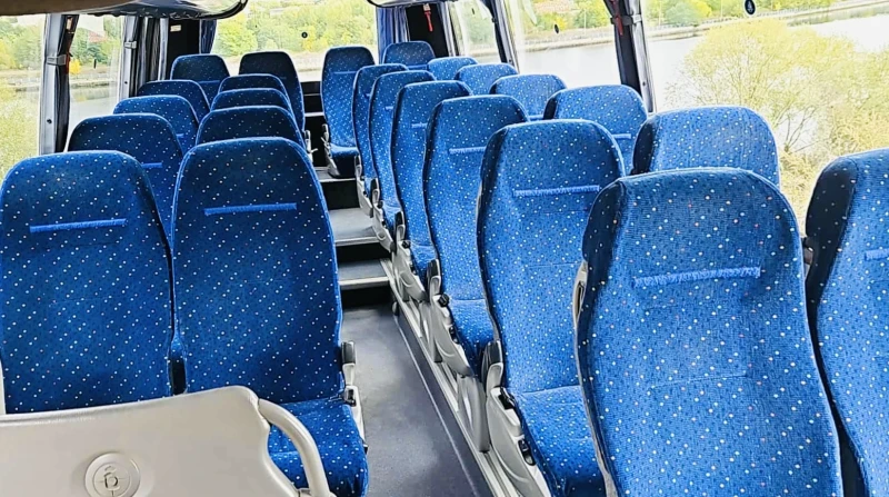 Iveco Daily Стъклопакет webasto телма двоен клима, снимка 11 - Бусове и автобуси - 52441807