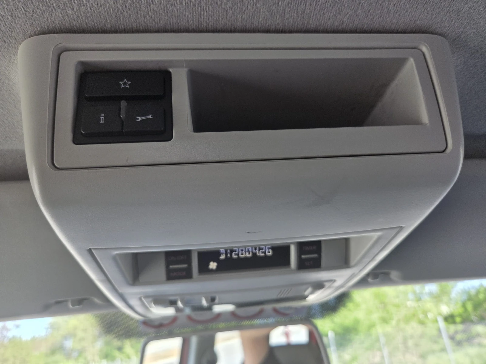 VW Transporter 4x4, 2.0TDI, 140к.с Отличен, снимка 11 - Бусове и автобуси - 54371769
