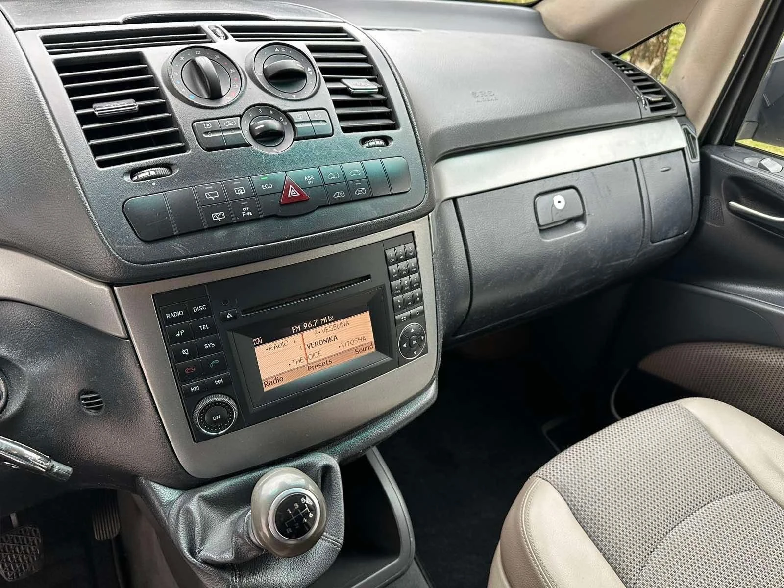 Mercedes-Benz Viano Face Lift 2.2CDi, снимка 11 - Бусове и автобуси - 54700849